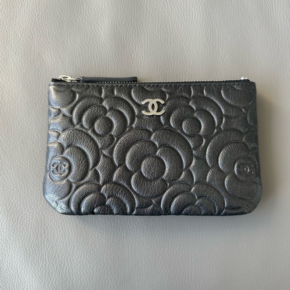 Chanel Camellia Flower Goatskin Small Cosmetic Case - Picture 6 of 8